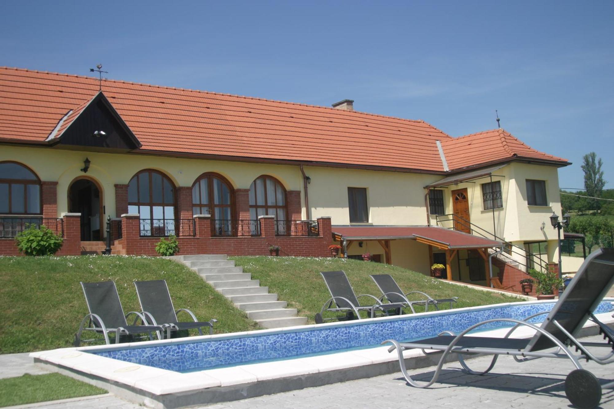 Villa Телекі Екстер'єр фото