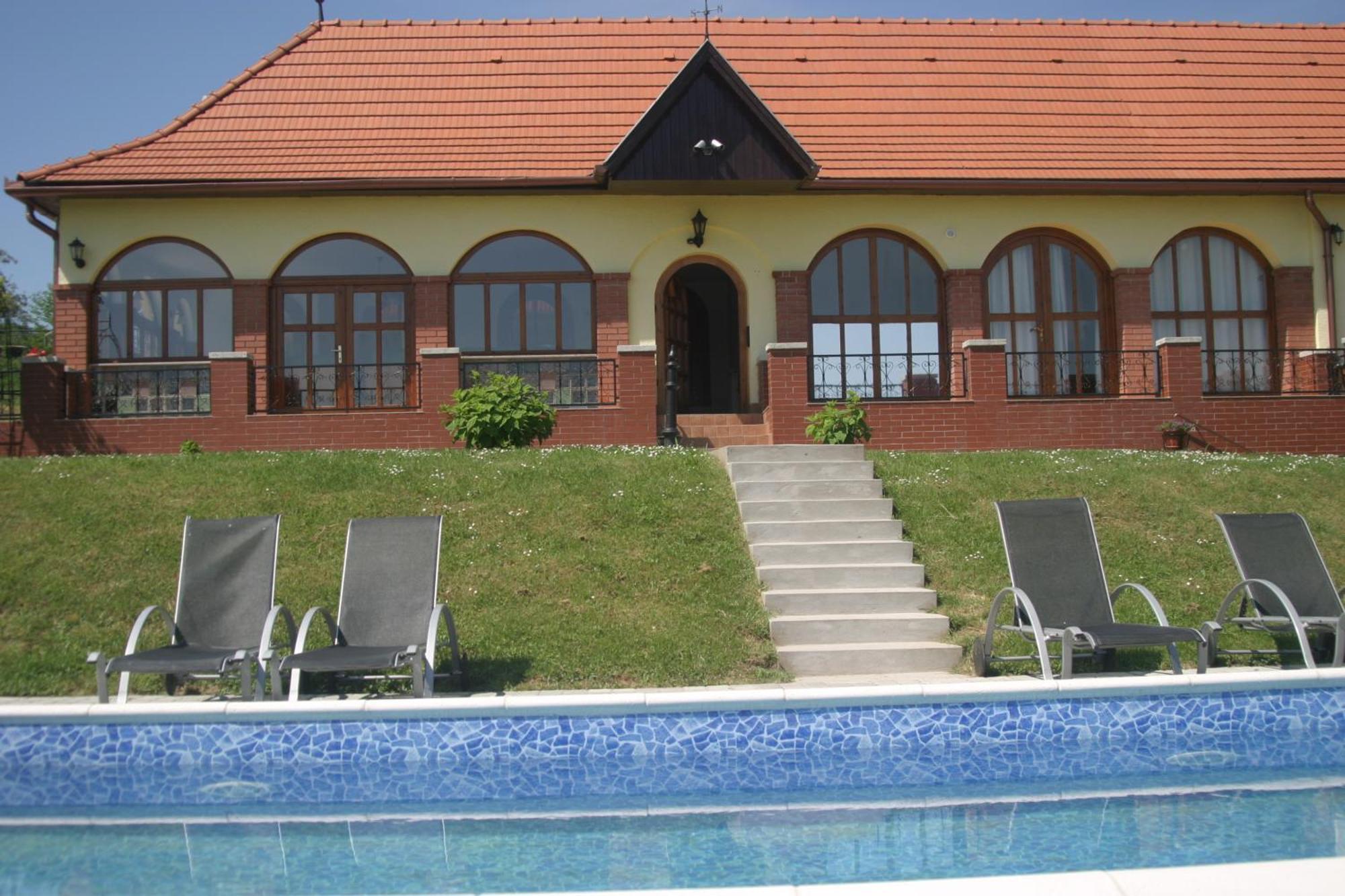 Villa Телекі Екстер'єр фото