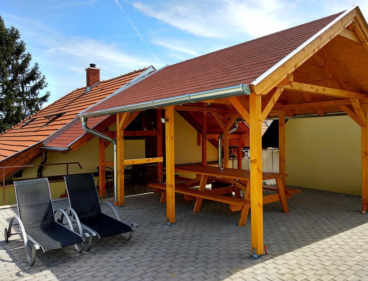 Villa Телекі Екстер'єр фото