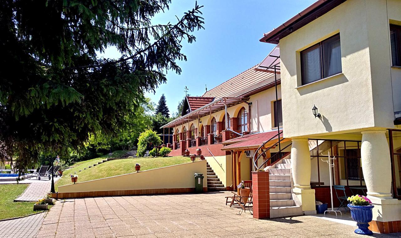 Villa Телекі Екстер'єр фото